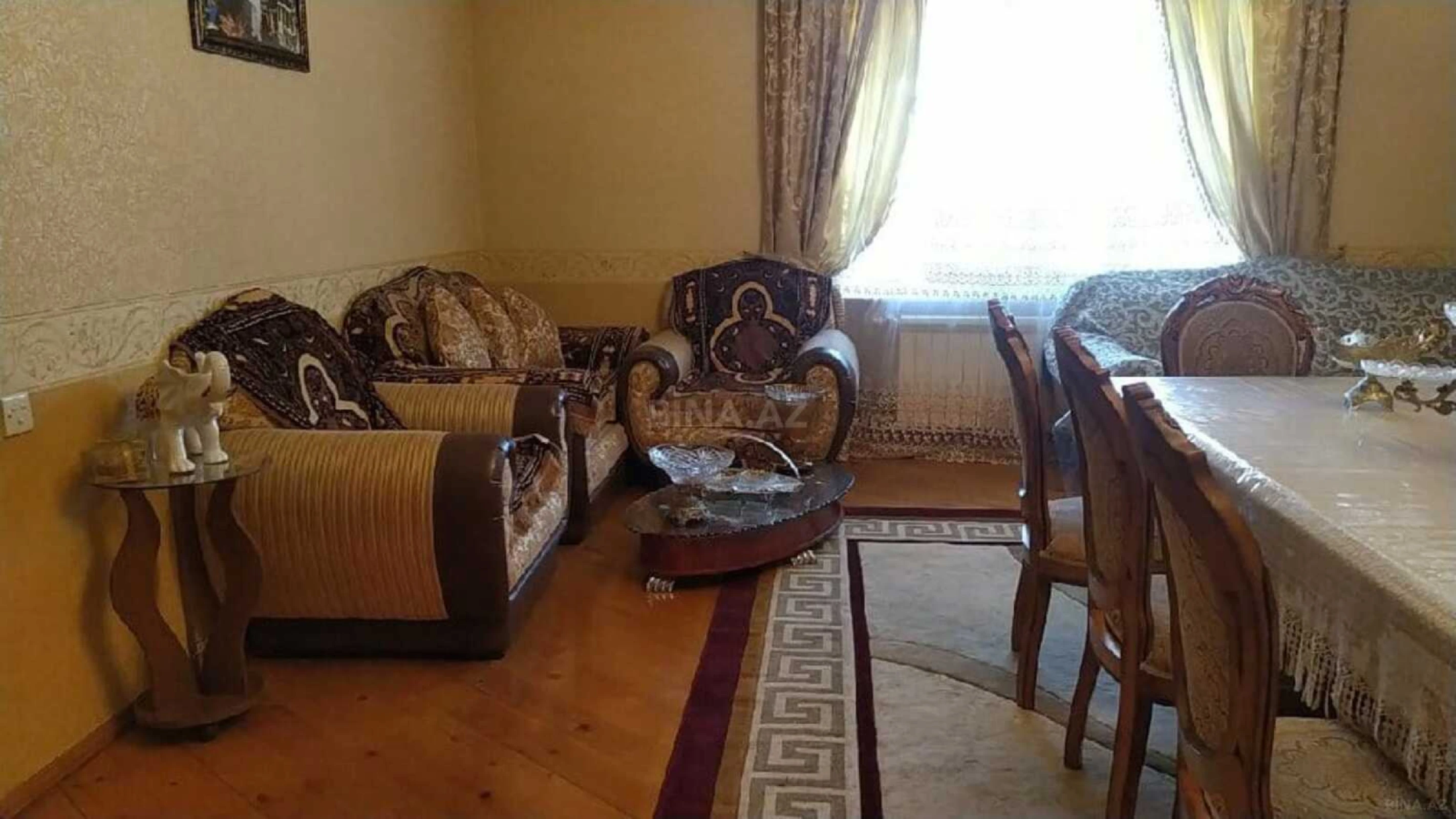 Kirayə verilir 6 otaqlı həyət evi 300 m²