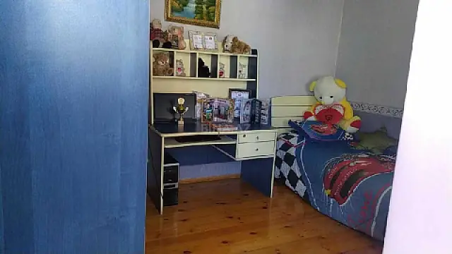 Kirayə verilir 6 otaqlı həyət evi 300 m²