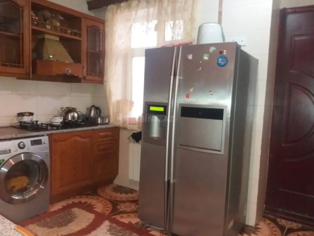 Kirayə verilir 6 otaqlı həyət evi 300 m²