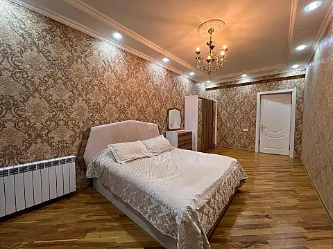 Kirayə verilir 3 otaqlı mənzil 120 m²