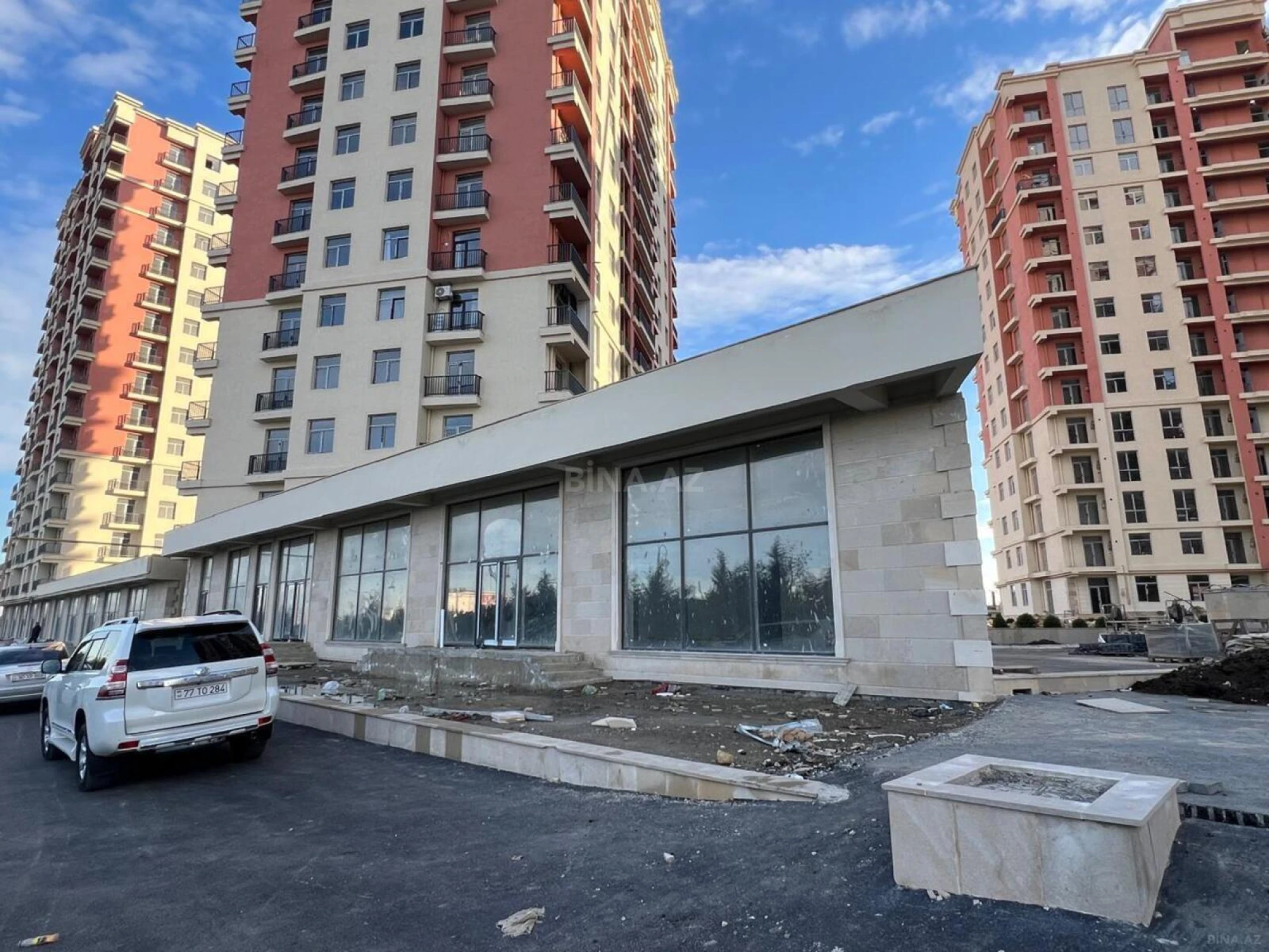 Kirayə verilir obyekt 182 m²