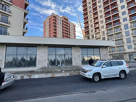 Kirayə verilir obyekt 182 m²