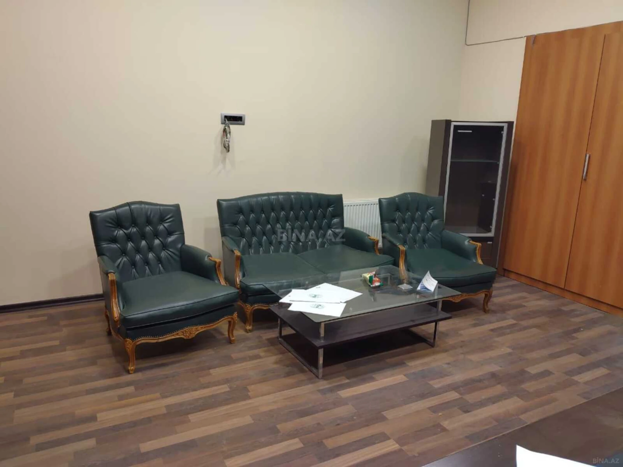 Kirayə verilir obyekt 330 m²