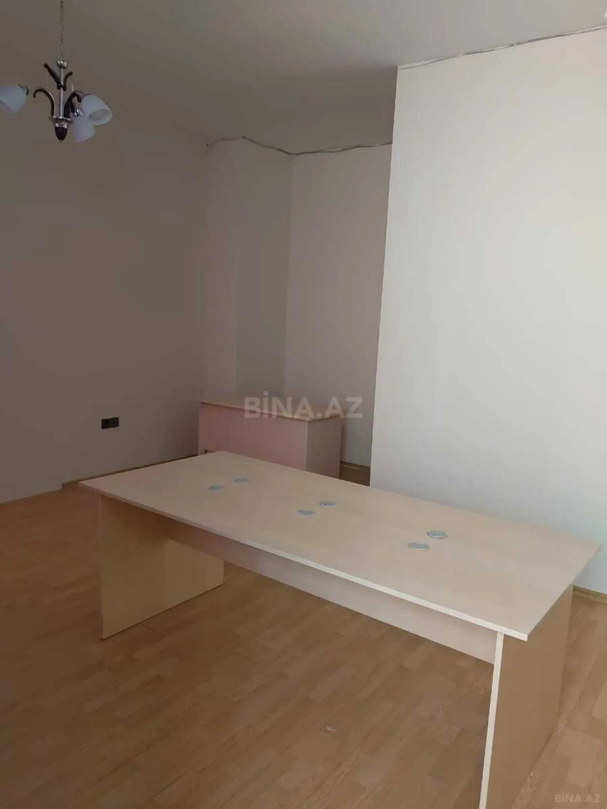 Kirayə verilir obyekt 330 m²