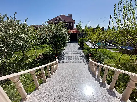 Kirayə verilir 4 otaqlı həyət evi 150 m²