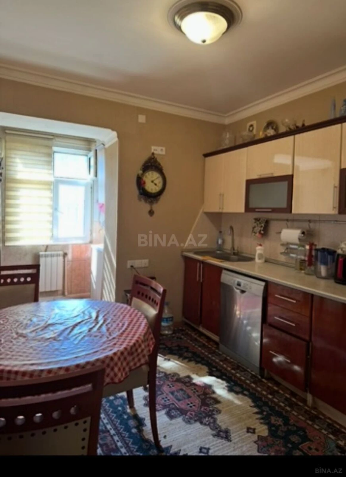 Satılır 4 otaqlı mənzil 100 m²