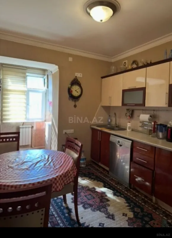 Satılır 4 otaqlı mənzil 100 m²