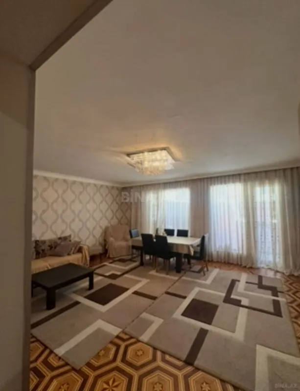 Satılır 4 otaqlı mənzil 100 m²