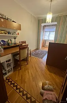 Satılır 4 otaqlı mənzil 100 m²