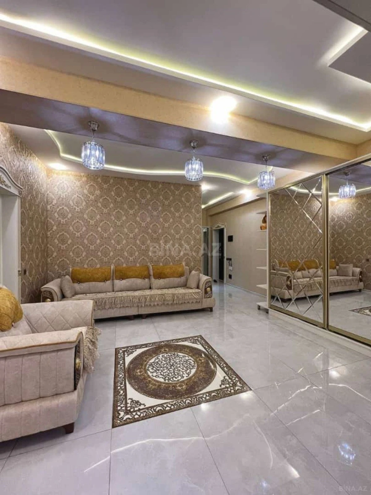 Kirayə verilir 3 otaqlı mənzil 130 m²