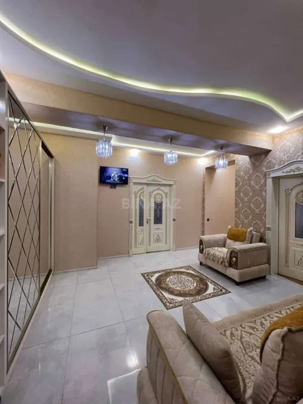 Kirayə verilir 3 otaqlı mənzil 130 m²