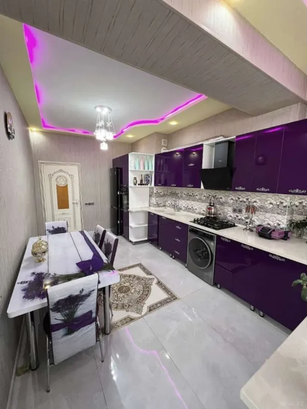 Kirayə verilir 3 otaqlı mənzil 130 m²