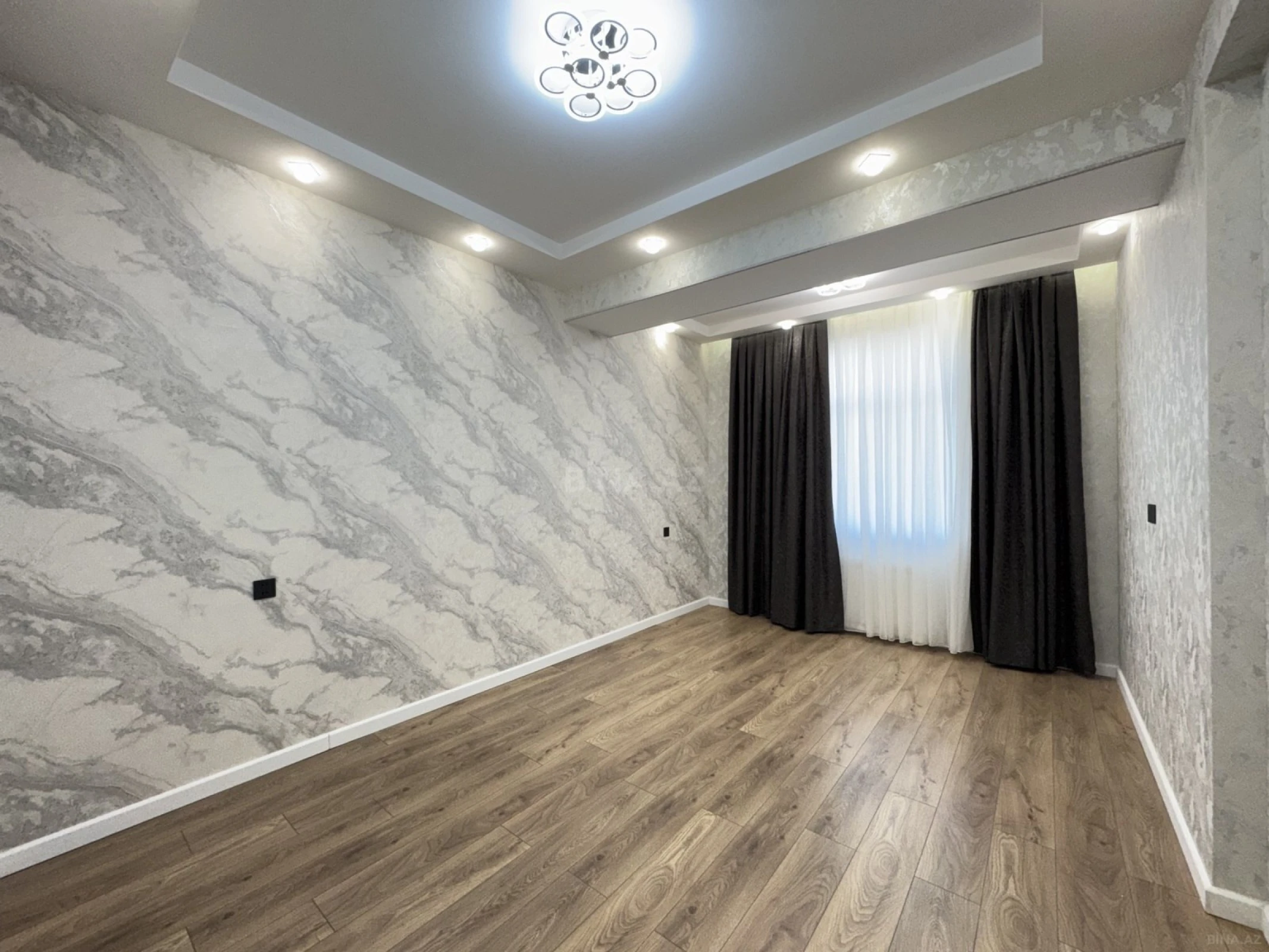 Satılır 3 otaqlı mənzil 90 m²