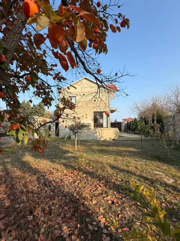 Satılır 5 otaqlı həyət evi 195 m²