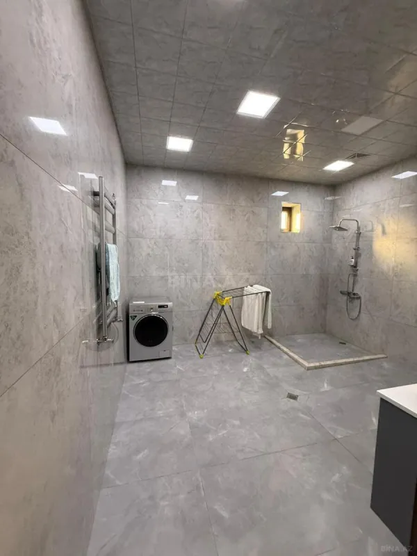 Satılır 5 otaqlı həyət evi 195 m²