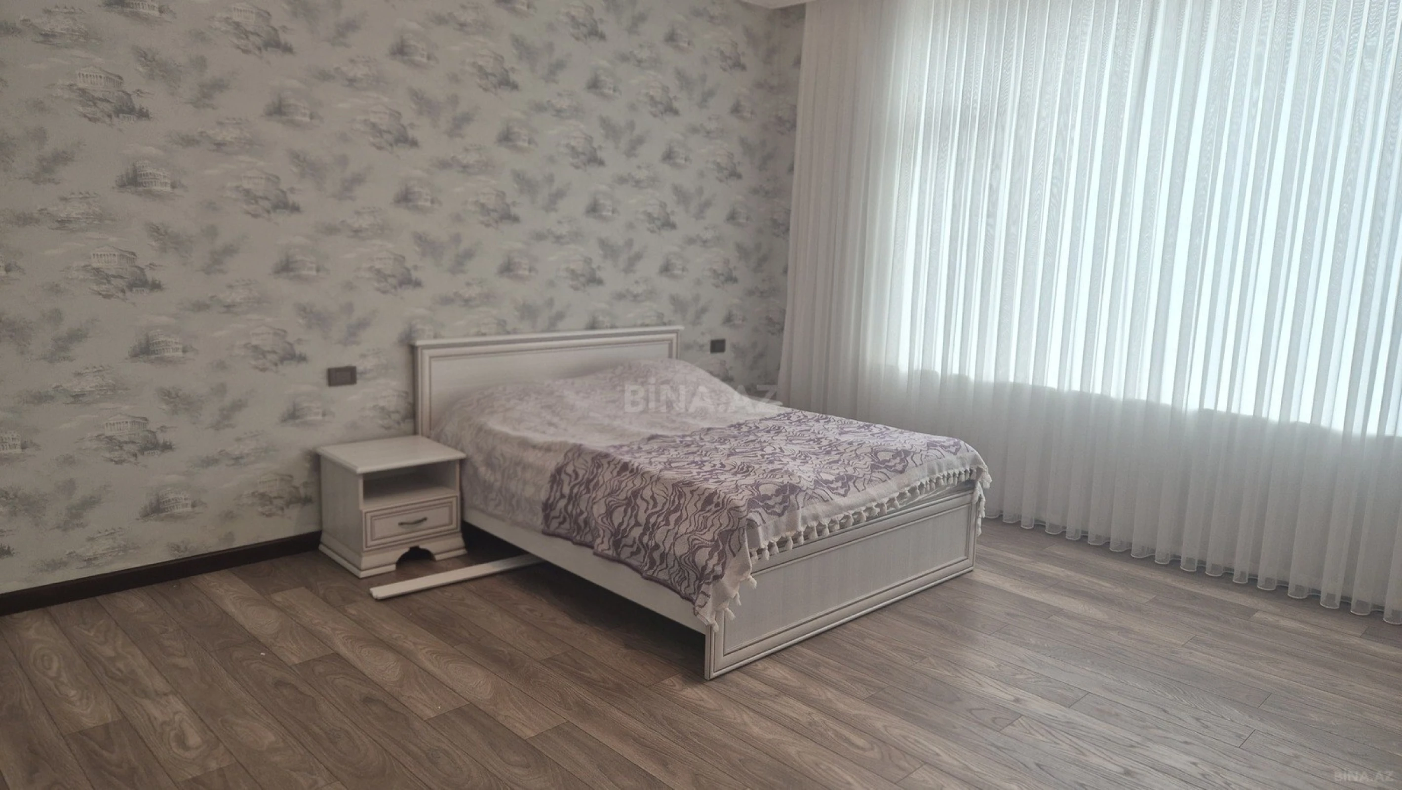 Satılır 5 otaqlı həyət evi 195 m²