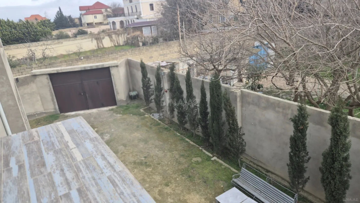 Satılır 5 otaqlı həyət evi 195 m²