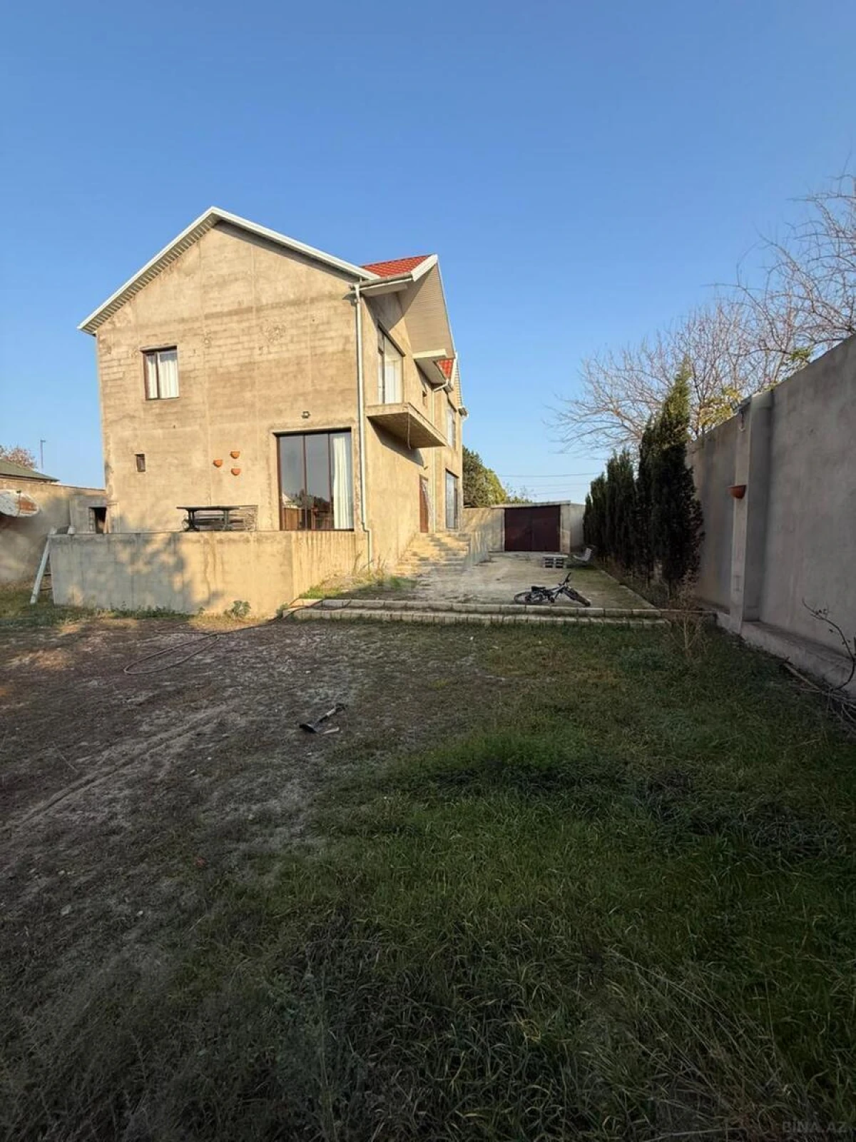 Satılır 5 otaqlı həyət evi 195 m²