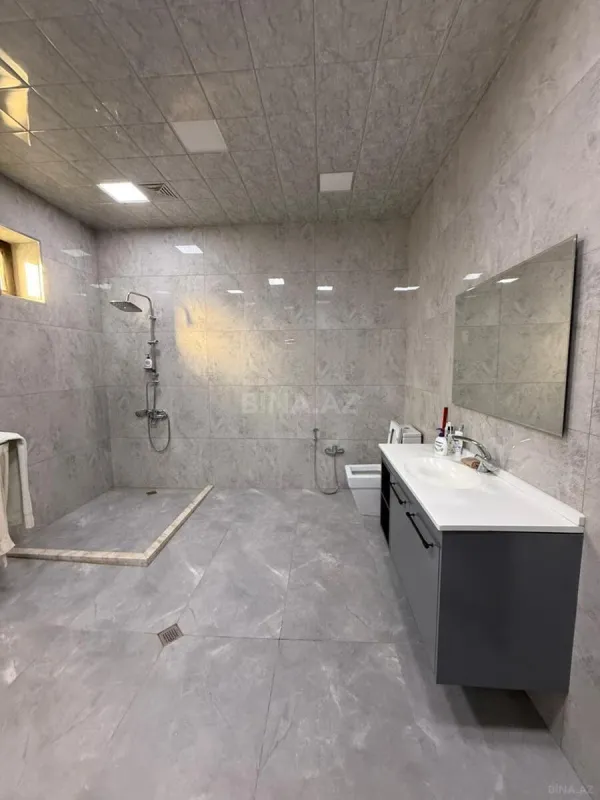Satılır 5 otaqlı həyət evi 195 m²