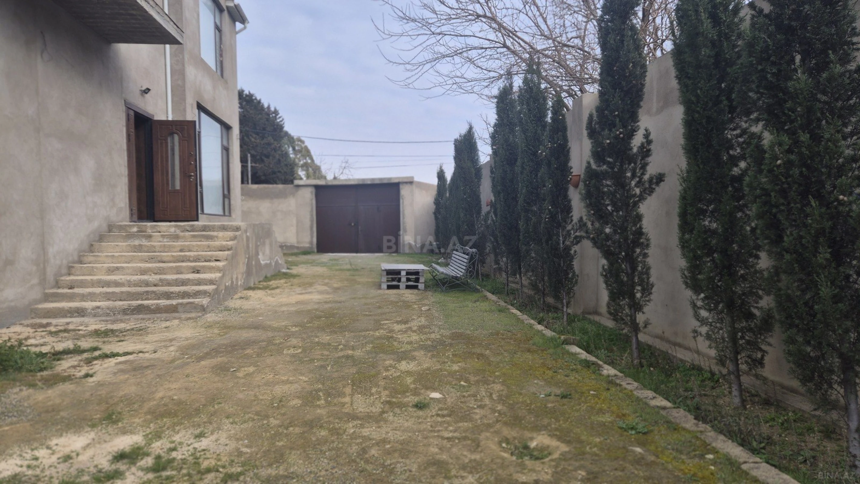 Satılır 5 otaqlı həyət evi 195 m²
