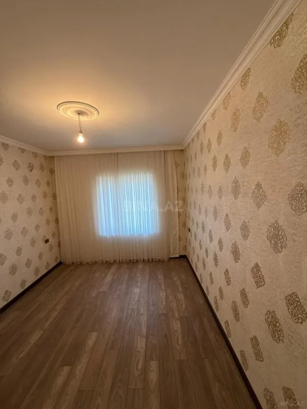 Satılır 5 otaqlı həyət evi 195 m²
