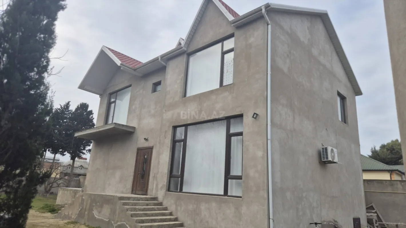 Satılır 5 otaqlı həyət evi 195 m²
