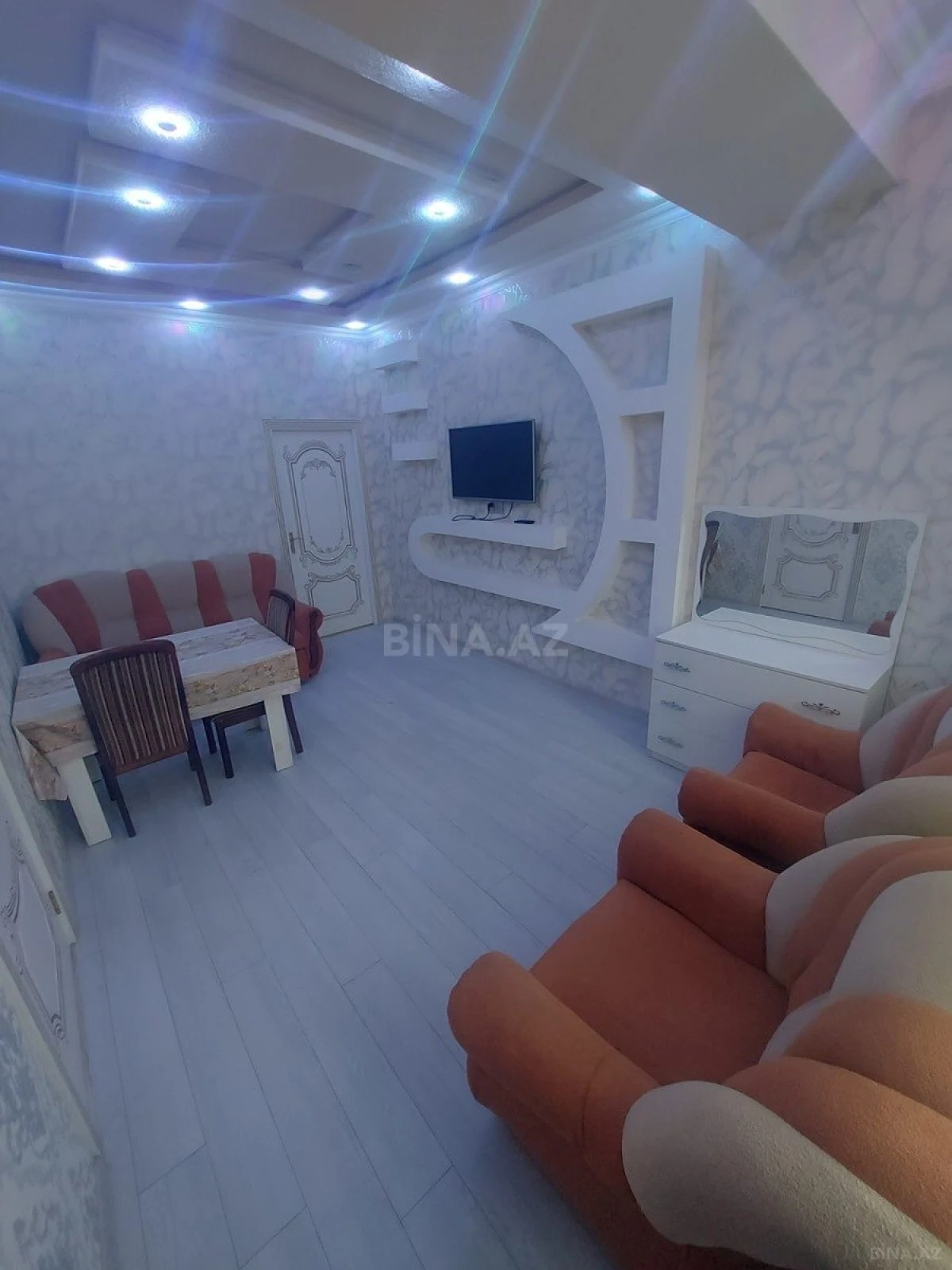 Satılır 3 otaqlı mənzil 60 m²