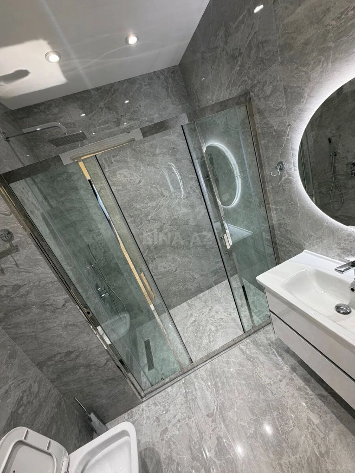Kirayə verilir 3 otaqlı mənzil 160 m²