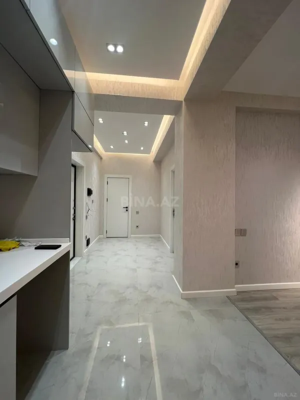 Satılır 2 otaqlı mənzil 76 m²