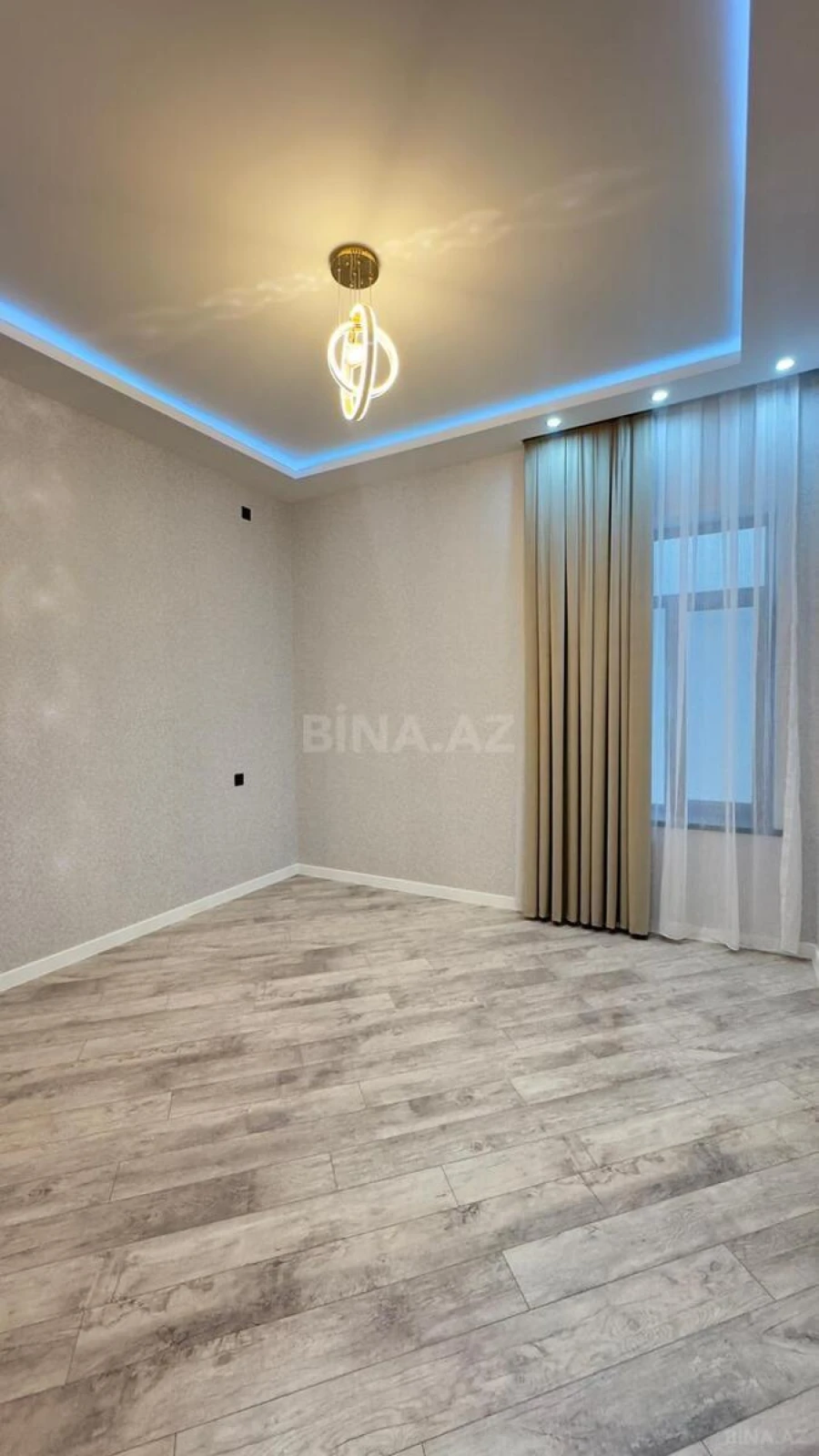 Satılır 4 otaqlı həyət evi 180 m²