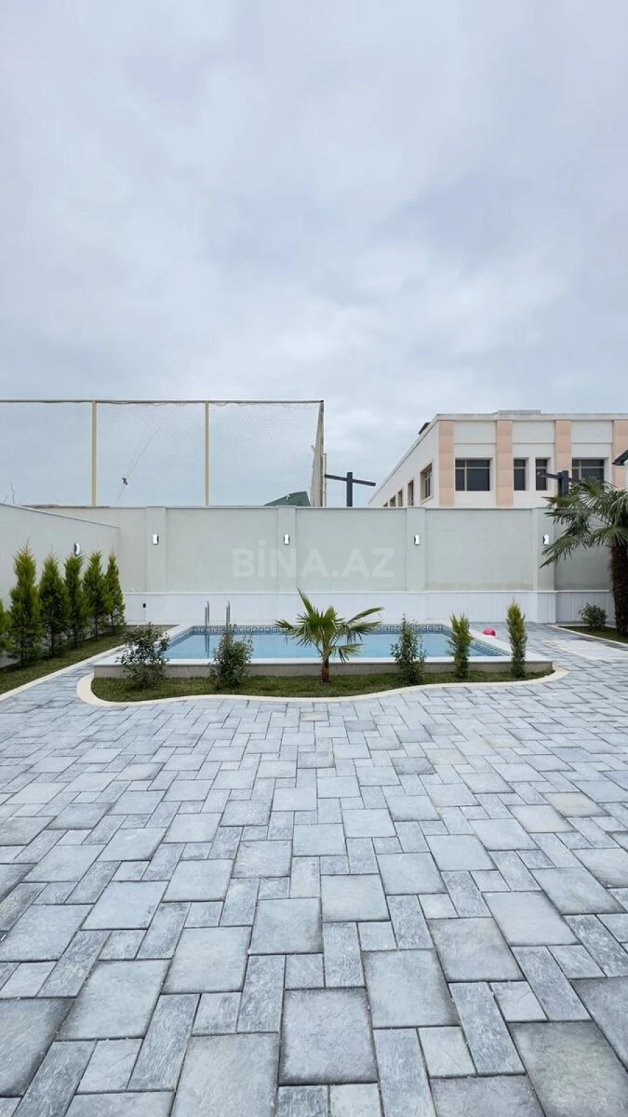 Satılır 4 otaqlı həyət evi 180 m²