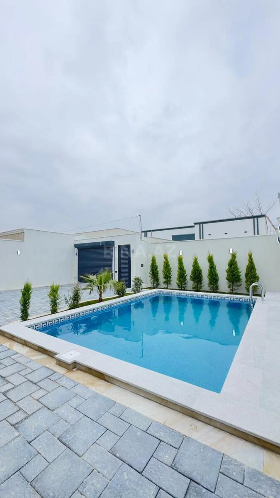 Satılır 4 otaqlı həyət evi 180 m²