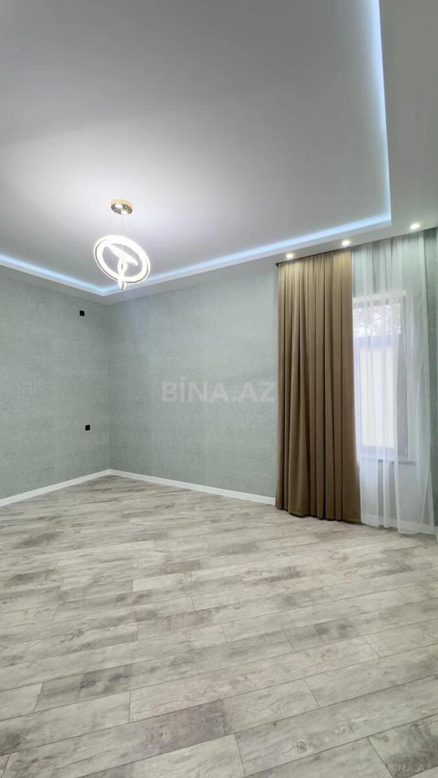 Satılır 4 otaqlı həyət evi 180 m²