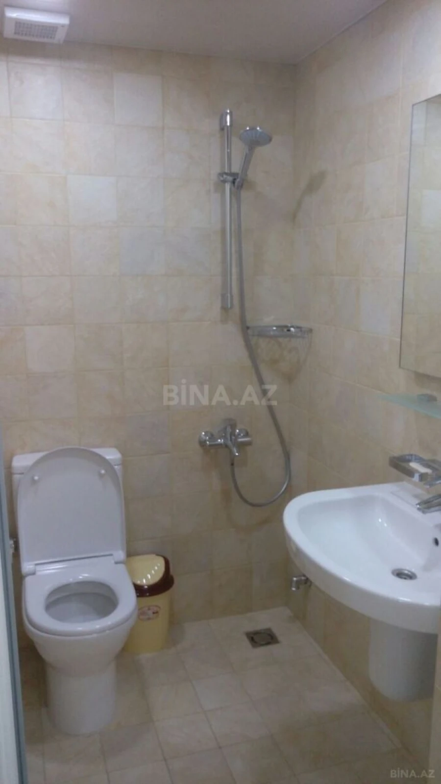 Kirayə verilir 3 otaqlı mənzil 120 m²