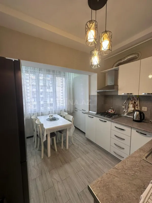 Kirayə verilir 2 otaqlı mənzil 65 m²
