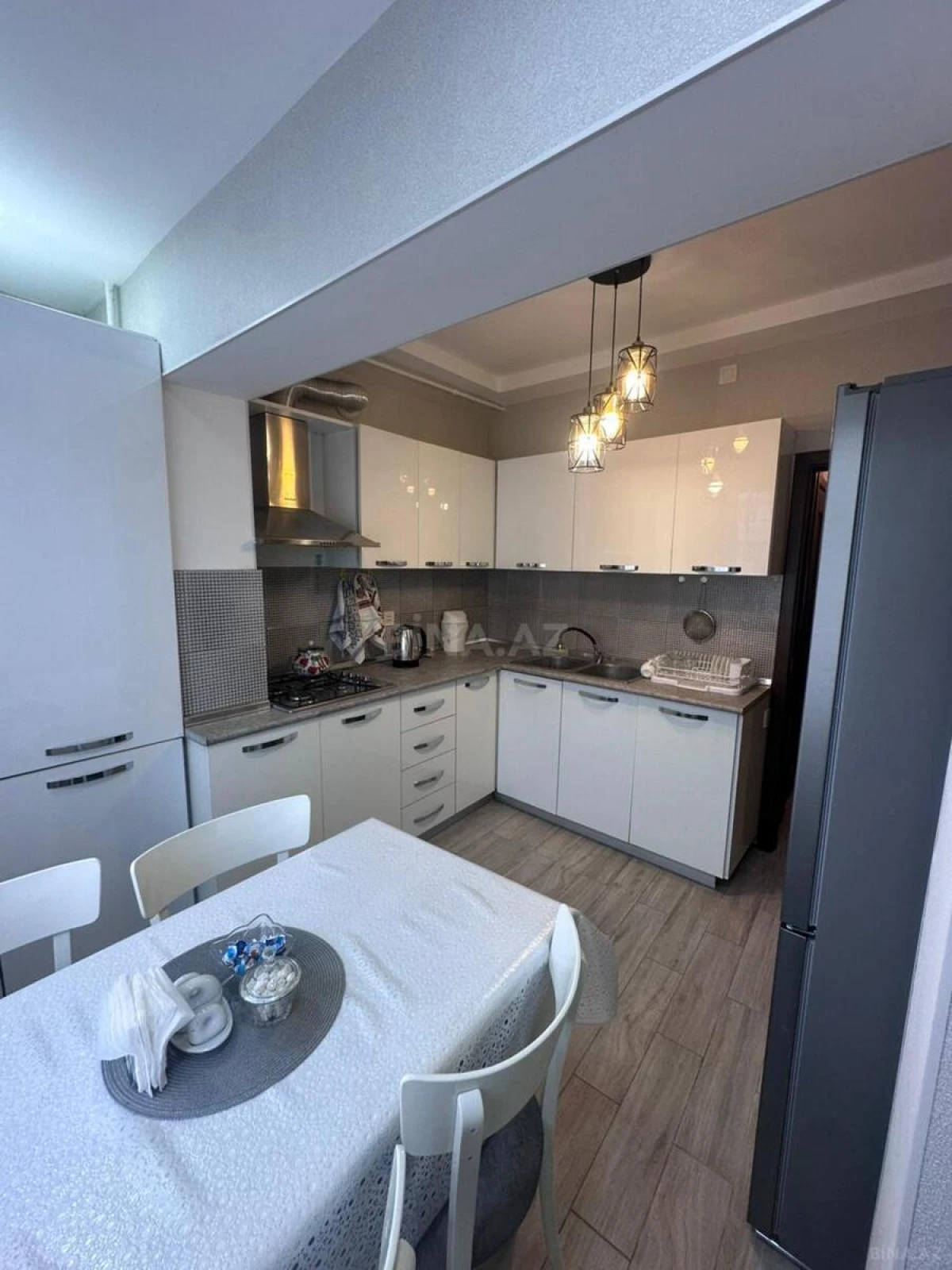 Kirayə verilir 2 otaqlı mənzil 65 m²