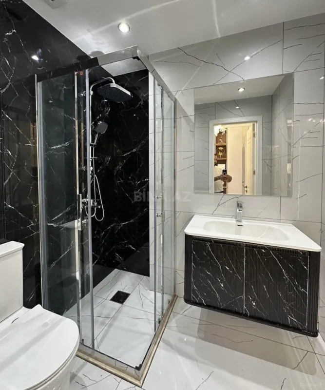 Satılır 3 otaqlı mənzil 105 m²