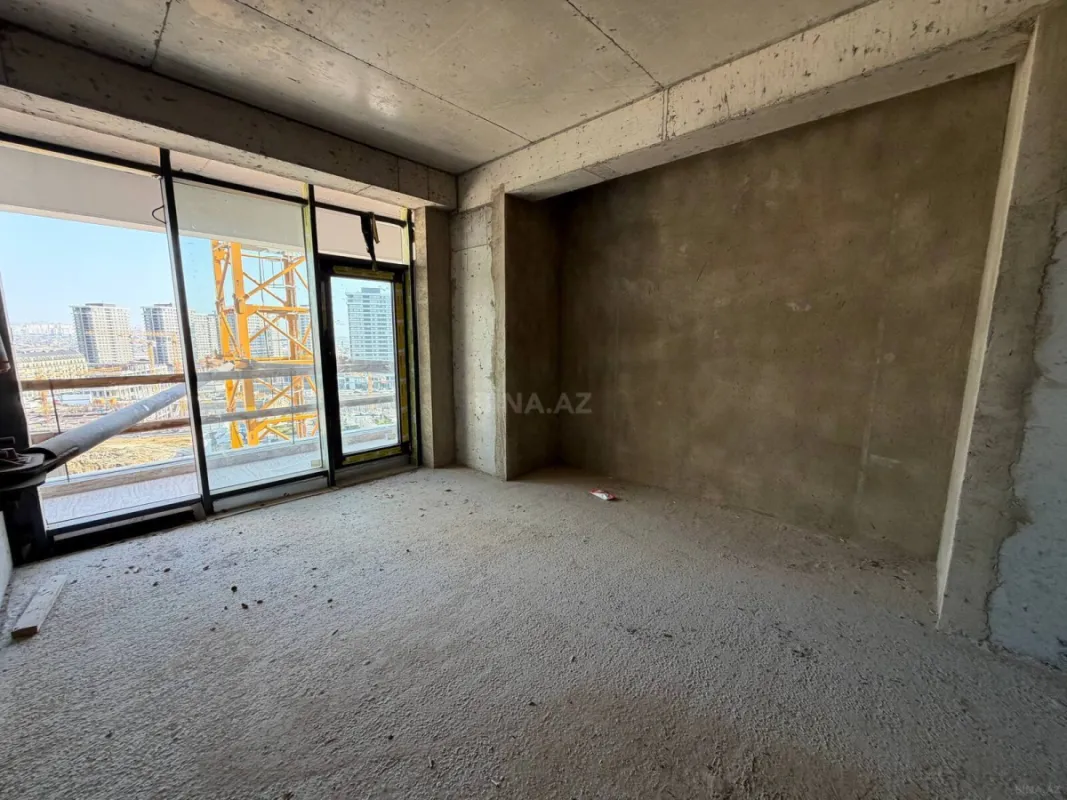 Satılır 3 otaqlı mənzil 180 m²