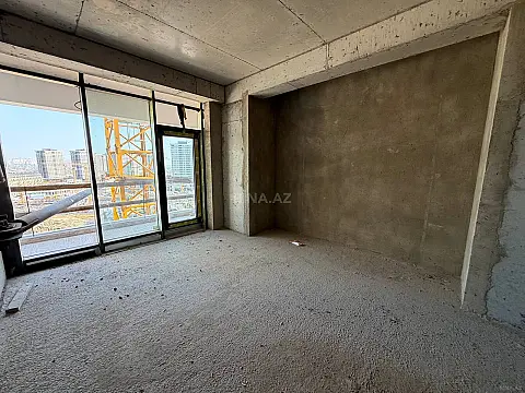 Satılır 3 otaqlı mənzil 180 m²