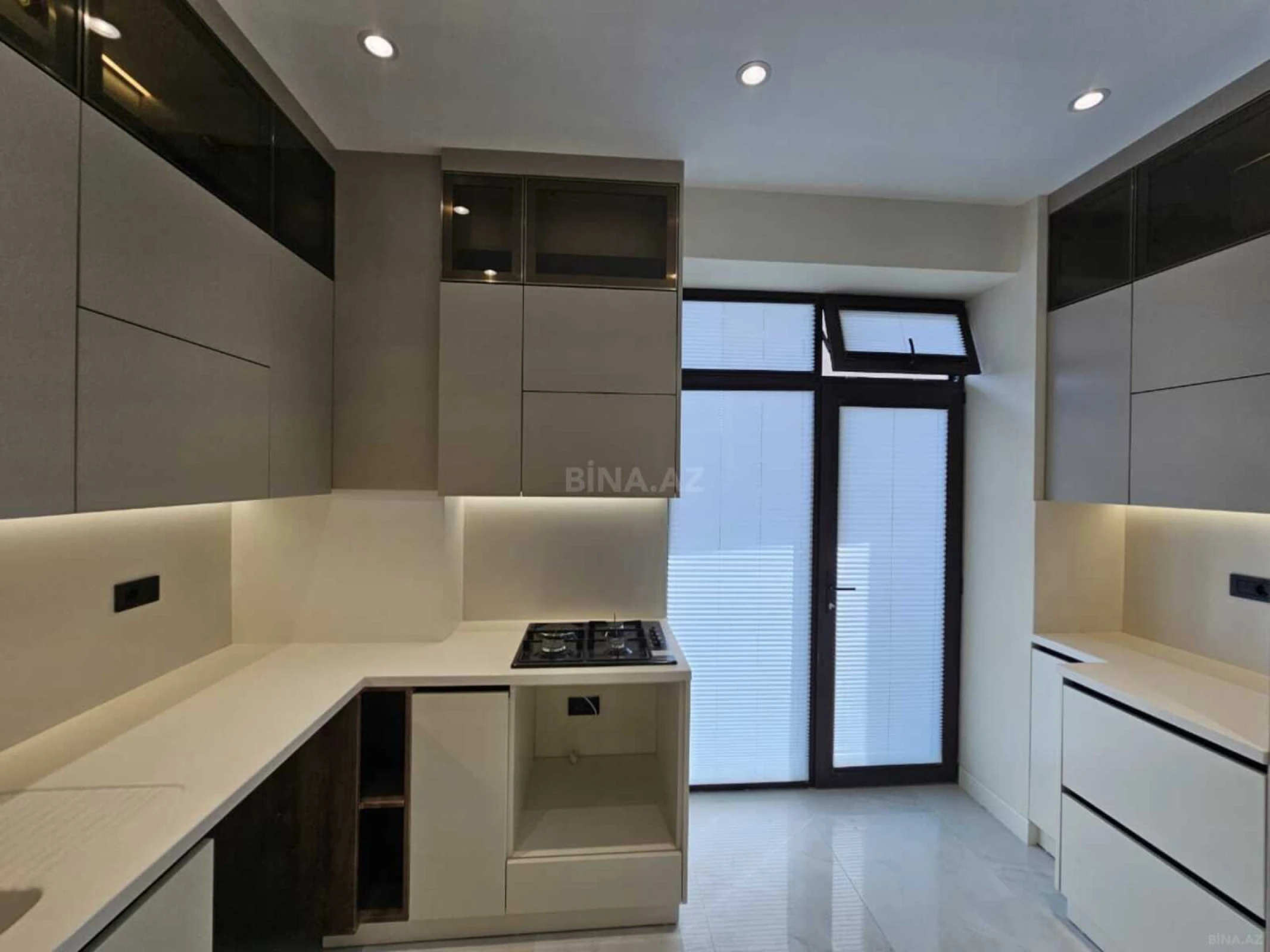 Satılır 3 otaqlı mənzil 103 m²