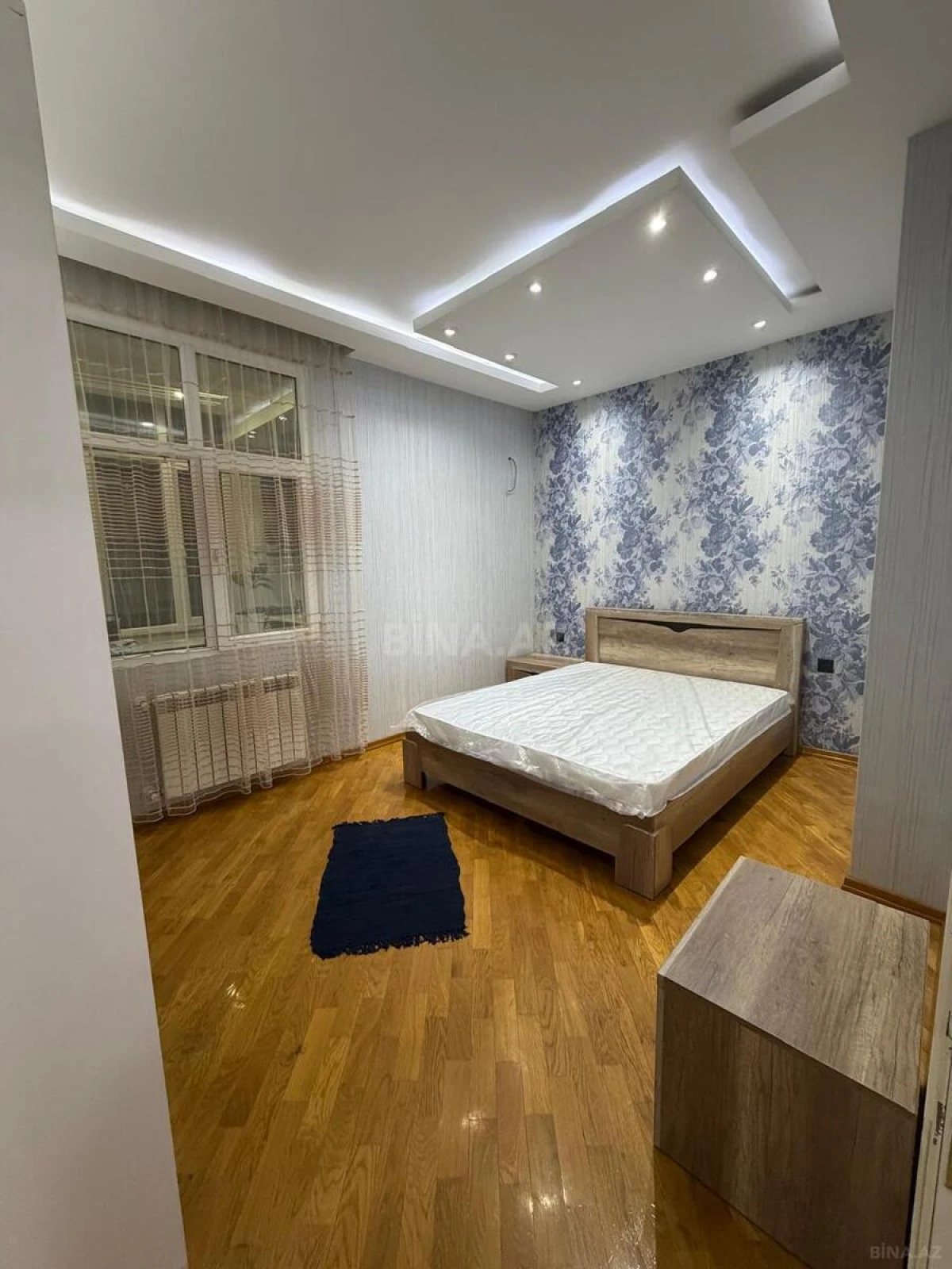 Kirayə verilir 2 otaqlı mənzil 67 m²