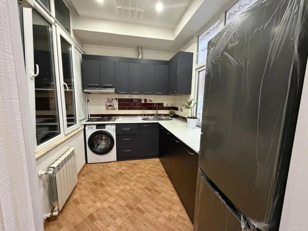 Kirayə verilir 2 otaqlı mənzil 67 m²