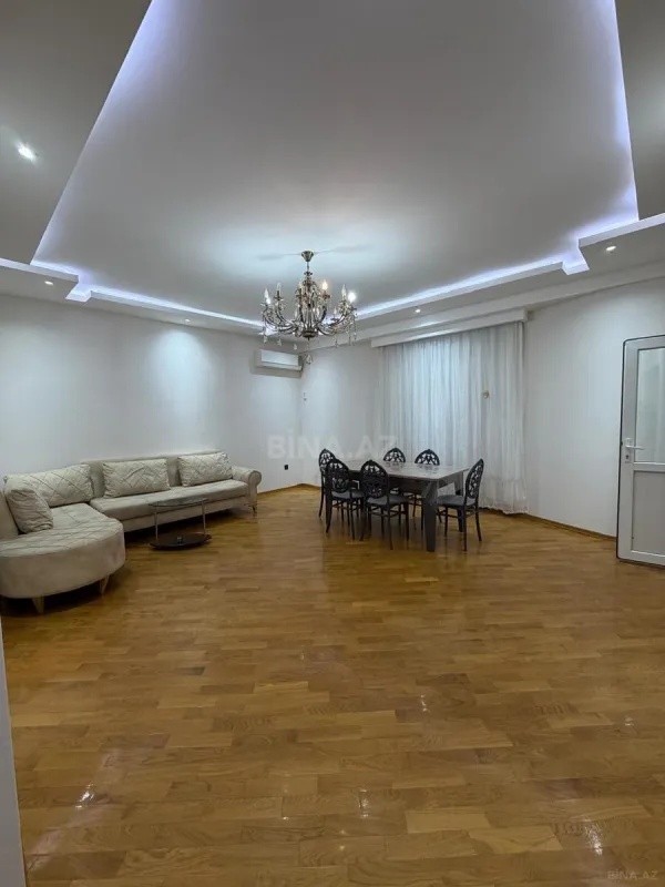 Kirayə verilir 2 otaqlı mənzil 67 m²
