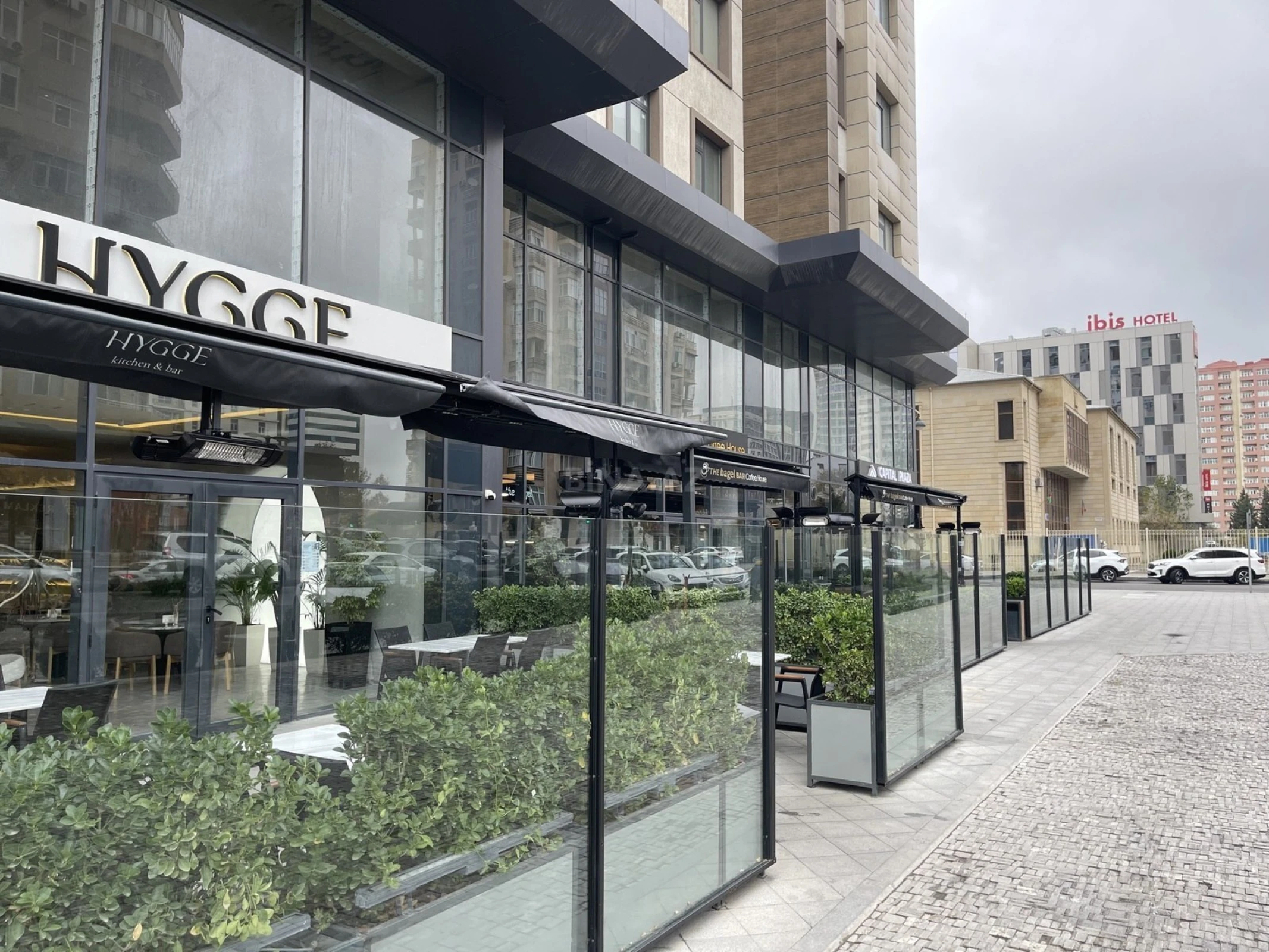 Satılır 2 otaqlı mənzil 76.5 m²