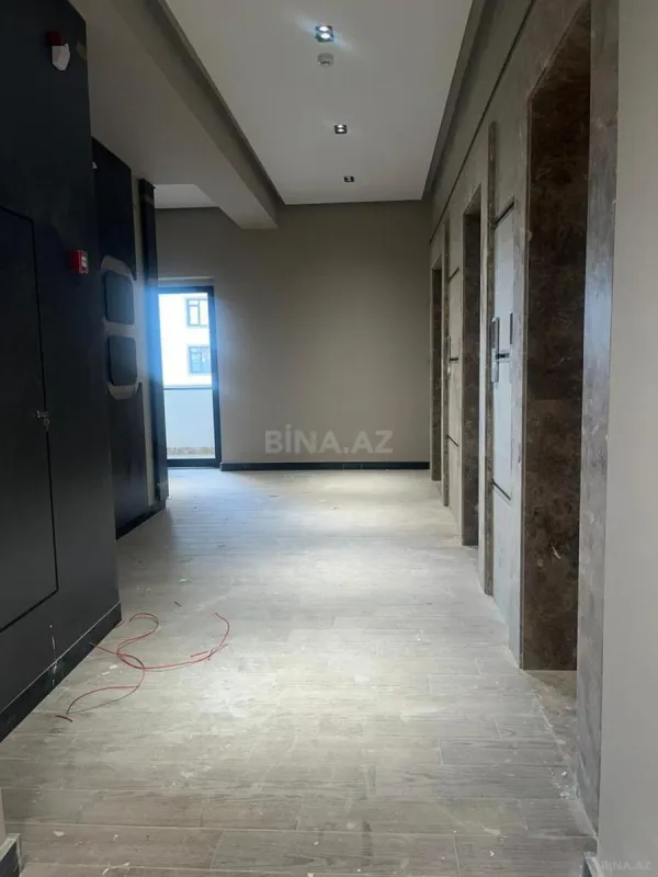 Satılır 2 otaqlı mənzil 76.5 m²