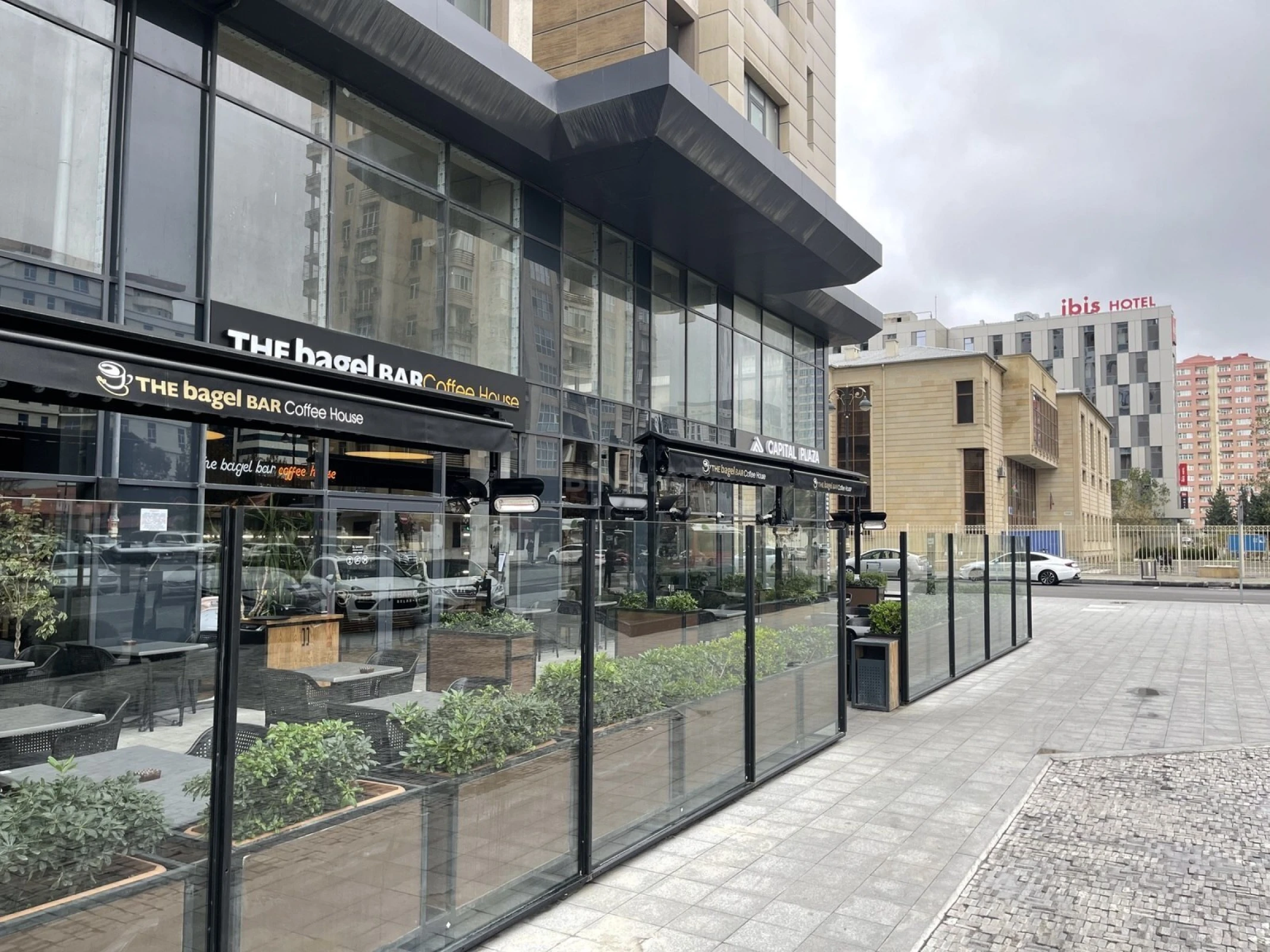 Satılır 2 otaqlı mənzil 76.5 m²