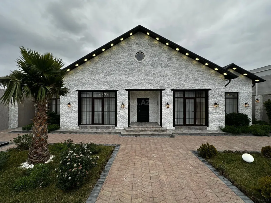 Satılır 5 otaqlı həyət evi 250 m²