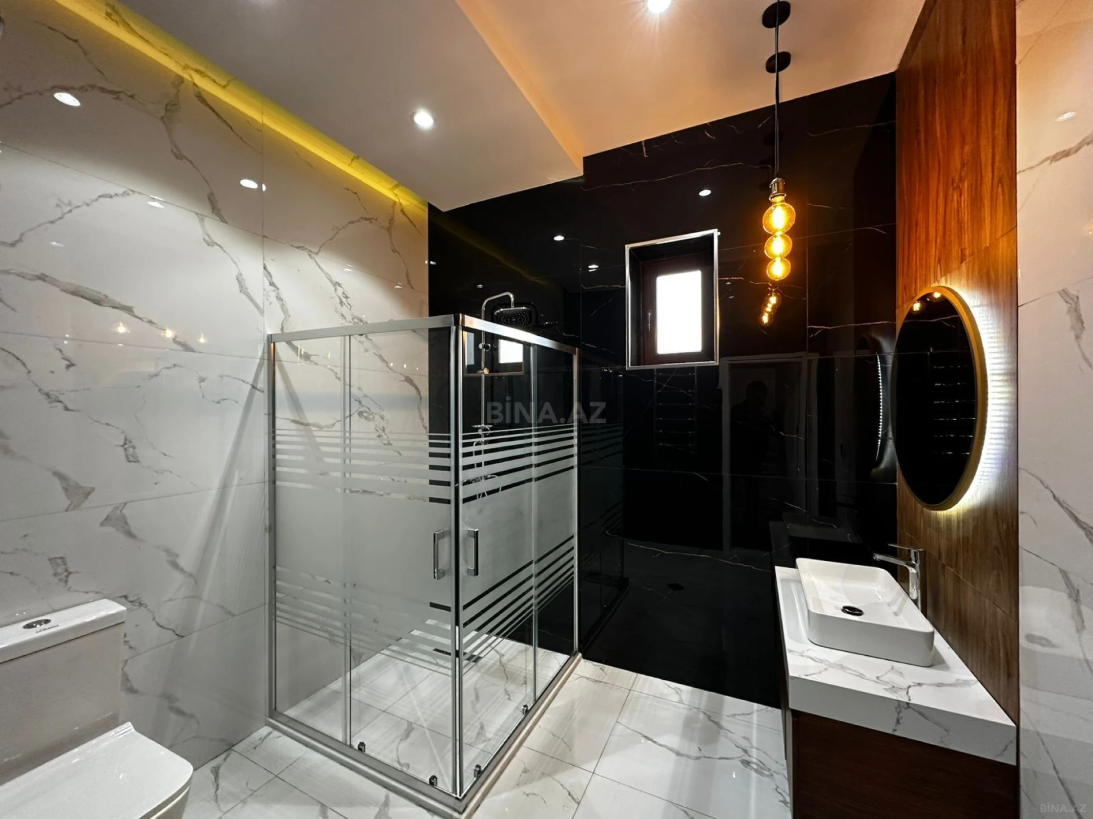 Satılır 5 otaqlı həyət evi 250 m²