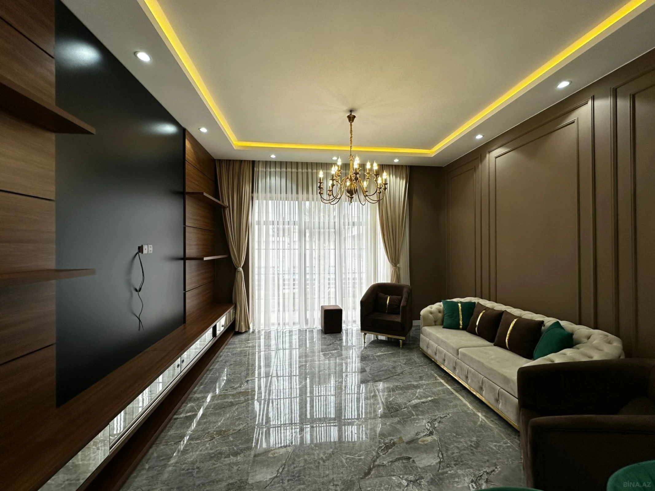 Satılır 5 otaqlı həyət evi 250 m²