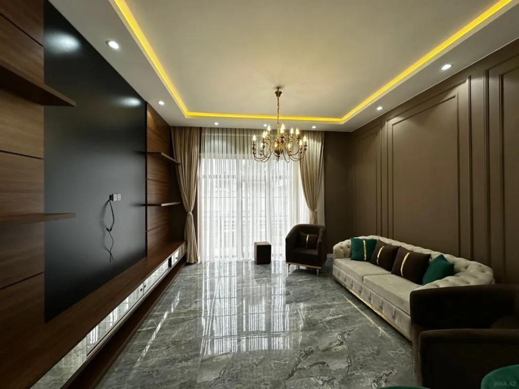 Satılır 5 otaqlı həyət evi 250 m²